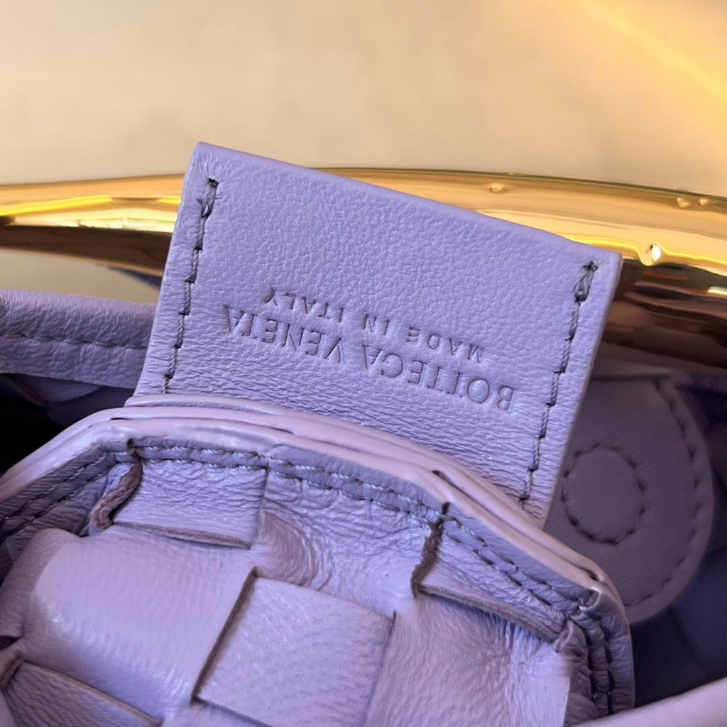 BOTTEGA VENETA SARDINE 20 WITH CHAIN IN ORCHID PURPLE LAMBSKIN