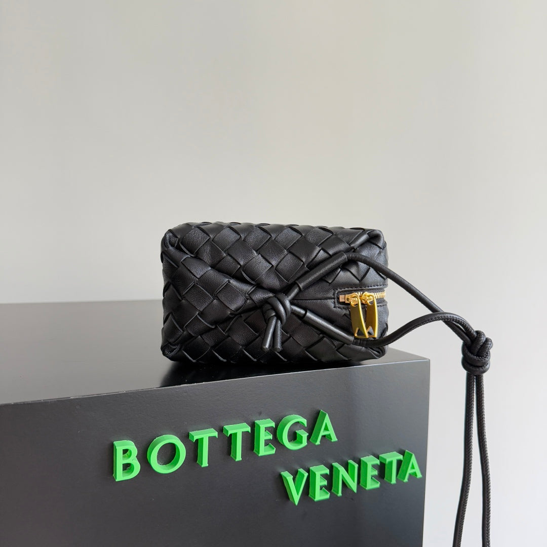 MINI LOOP CAMERA BAG 22 IN BLACK CALFSKIN