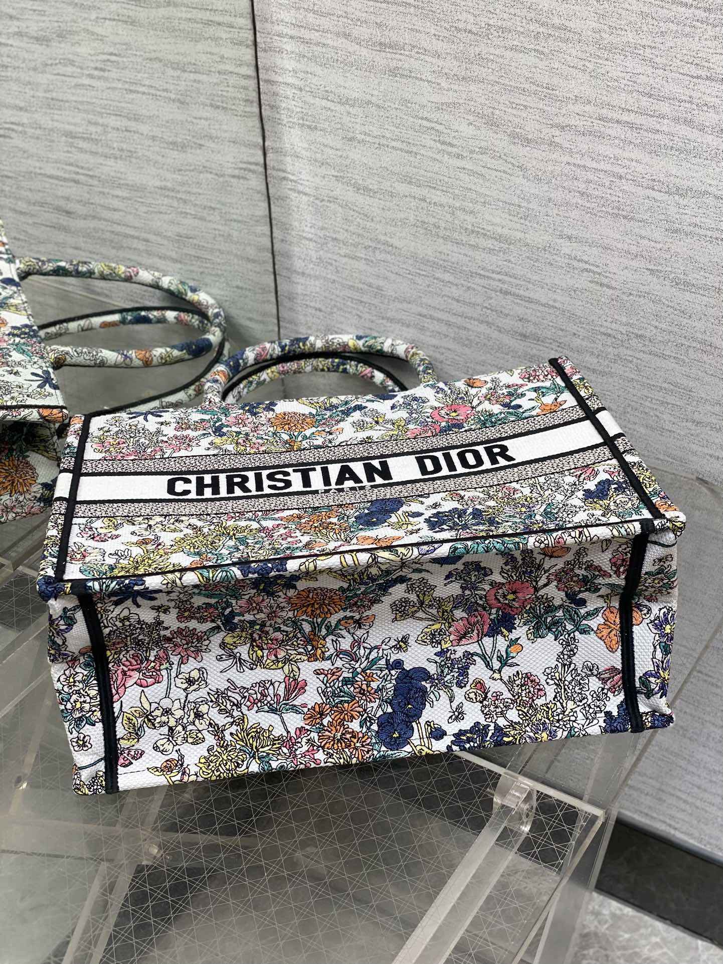 DIOR 25S LUCKY MEDIUM BOOK TOTE 36 IN MULTICOLOR COTTON FLOWERS CALENDAR ALLOVER EMBROIDERY