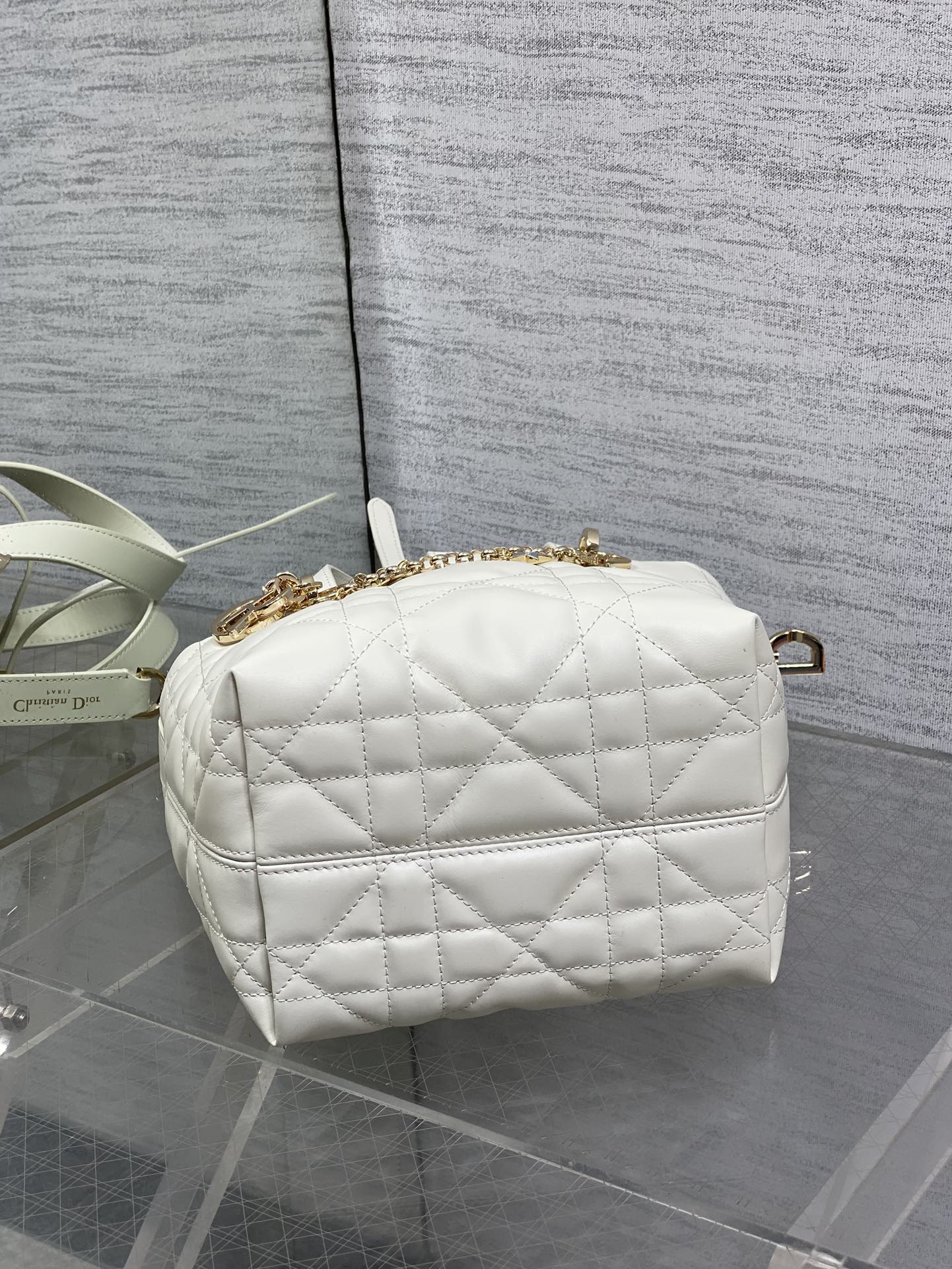 DIOR 25S TOUJOURS VERTICAL TOTE BAG 18 IN IVORY CALFSKIN WITH CHARM BRACELET STRAP