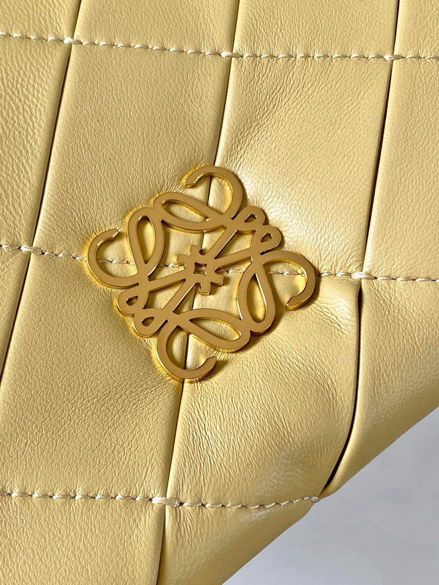 LOEWE 25S PUFFER GOYA BAG 20 IN LIGHT YELLOW NAPPA LAMBSKIN