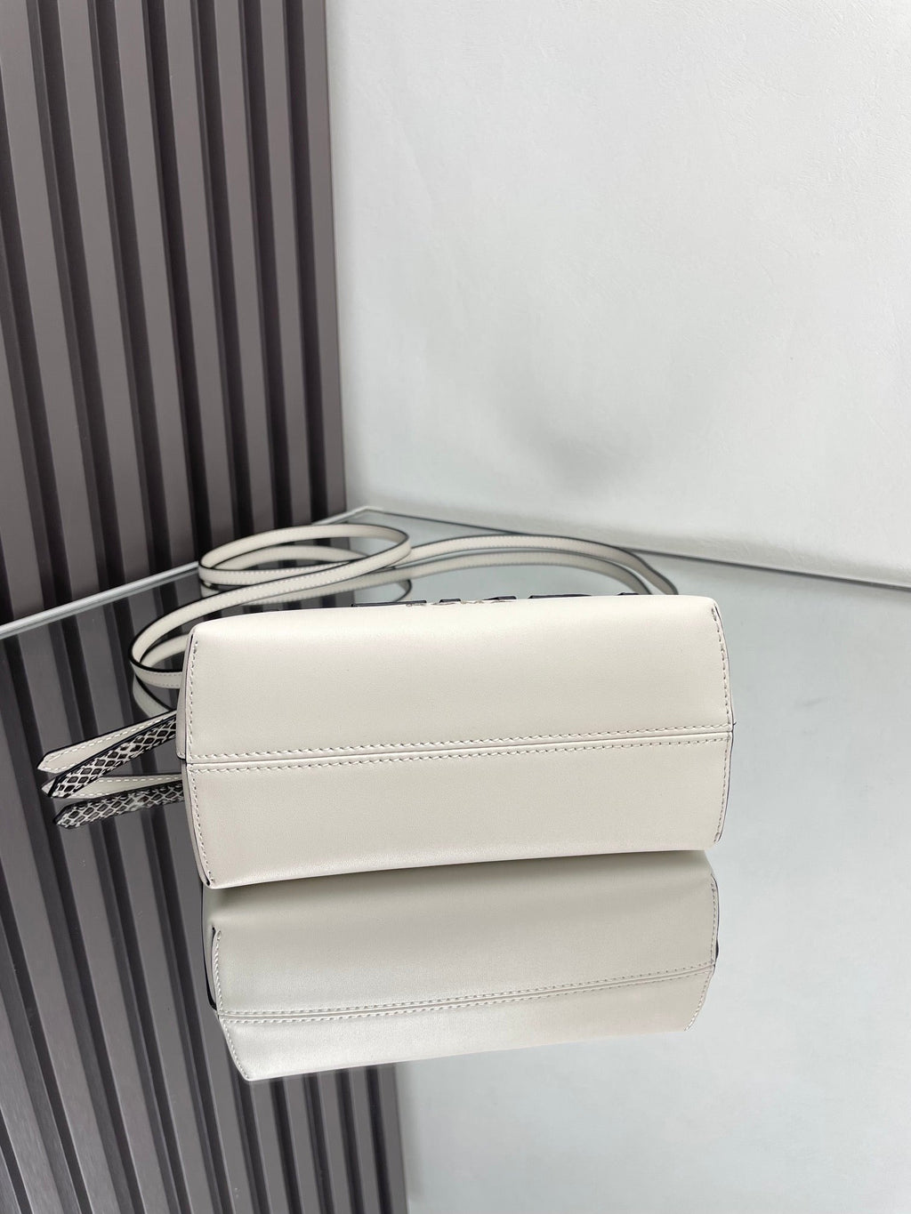 BY THE WAY MINI 18 IN WHITE LAMBSKIN GOLD HARDWARE