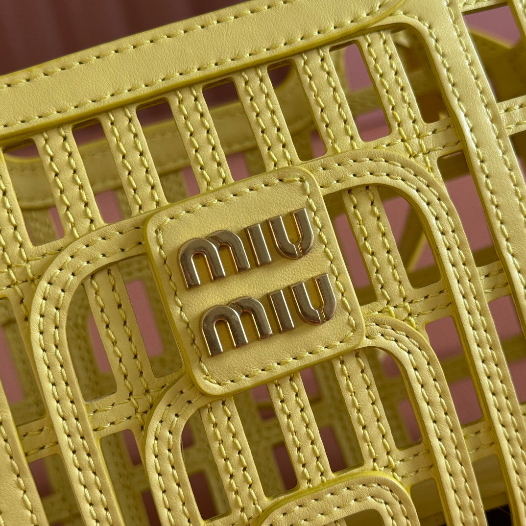 WOVEN HOLLOW BAG 24 IN LEMON YELLOW CALFSKIN